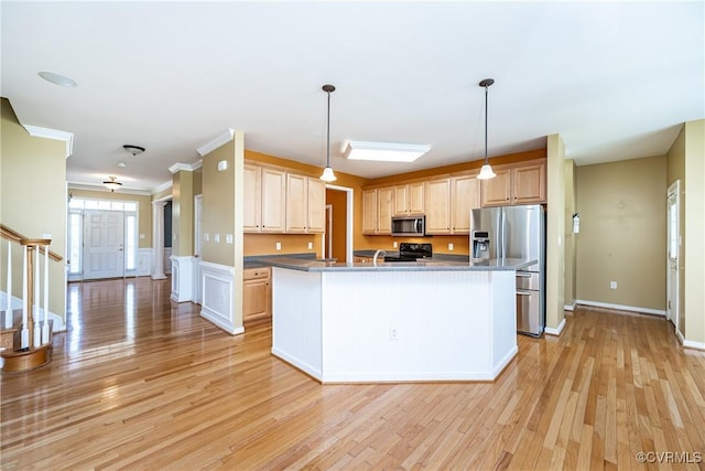 11420 Willows Green Way, Glen Allen, VA 23059 - kitchen with appliances with stainless steel finishes, light wood-style floors, hanging light fixtures, and a center island with sink
