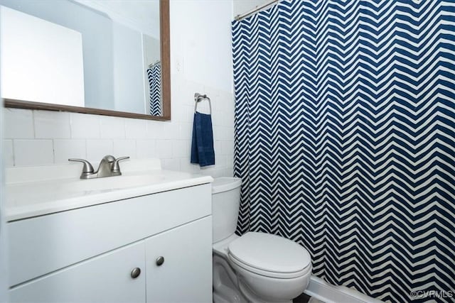 2412 Omega Rd, Henrico, VA 23228 - full bathroom featuring tile walls, vanity, and a shower with curtain