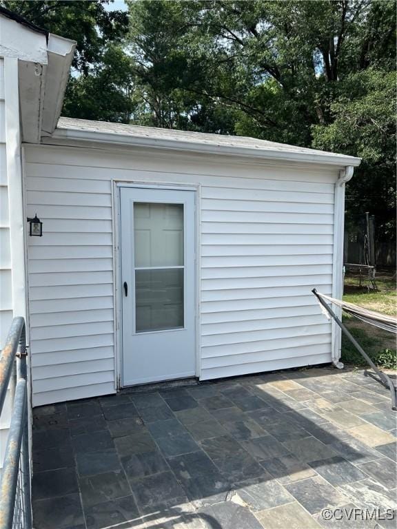 2412 Omega Rd, Henrico, VA 23228 - entrance to property with a patio area