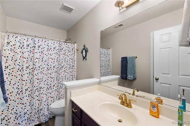 2925 Mariners Pl, Midlothian, VA 23112 - bathroom with vanity, wood finished floors, and curtained shower