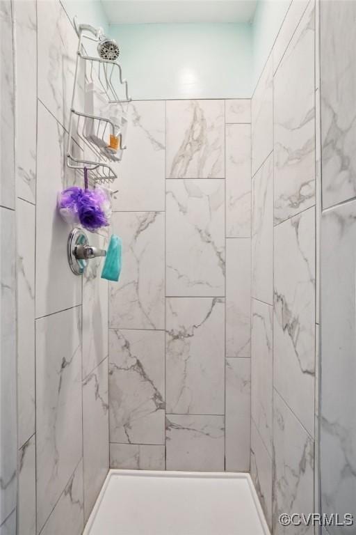 301 Perth Ln, Sandston, VA 23150 - full bathroom with a tile shower