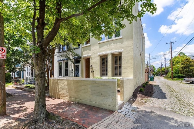 118 N Lombardy St, Richmond, VA 23220 - view of front facade with brick siding