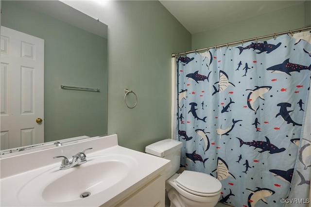 11556 New Forest Trl, Chesterfield, VA 23112 - full bath featuring vanity and a shower with curtain