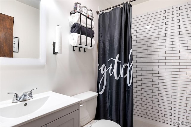 5743 Sara Kay Dr, Chesterfield, VA 23237 - bathroom featuring tiled shower and vanity
