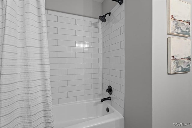 2941 Ellesmere Dr, Midlothian, VA 23113 - bathroom with shower / bathtub combination with curtain