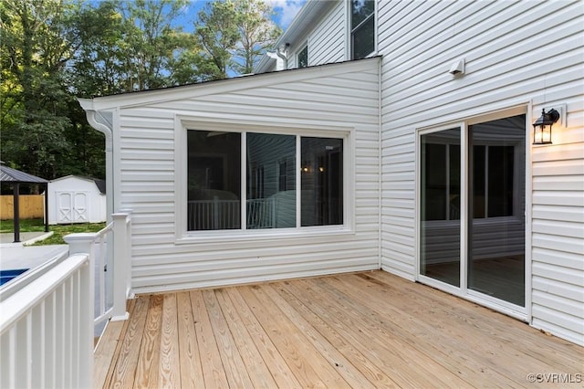 2941 Ellesmere Dr, Midlothian, VA 23113 - wooden terrace with a shed