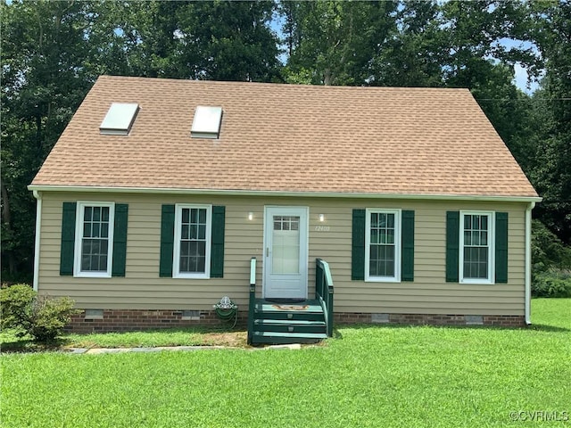 12400 Richmond St, Chesterfield, VA 23831 - cape cod-style house with crawl space, a front lawn, and a shingled roof