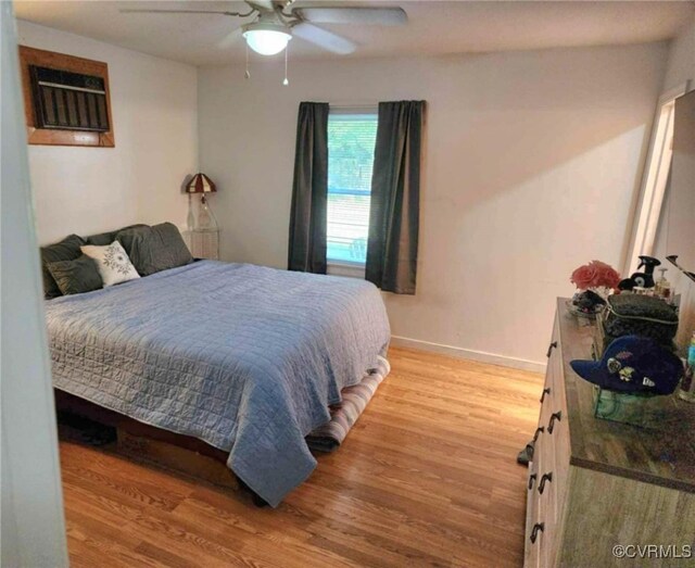 5724 Linda Rd, Sandston, VA 23150 - bedroom featuring light wood-type flooring and a ceiling fan