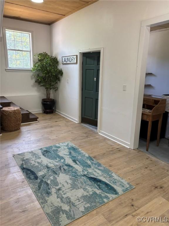 111 New S Rd, Lancaster, VA 22482 - sitting room with wood finished floors