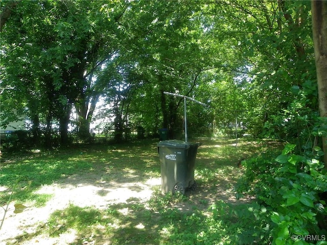 1504 N 30th St, Richmond, VA 23223 - view of yard