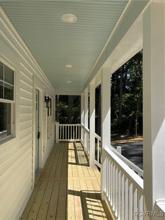 4006 Chesdin Blvd, Sutherland, VA 23885 - view of wooden porch