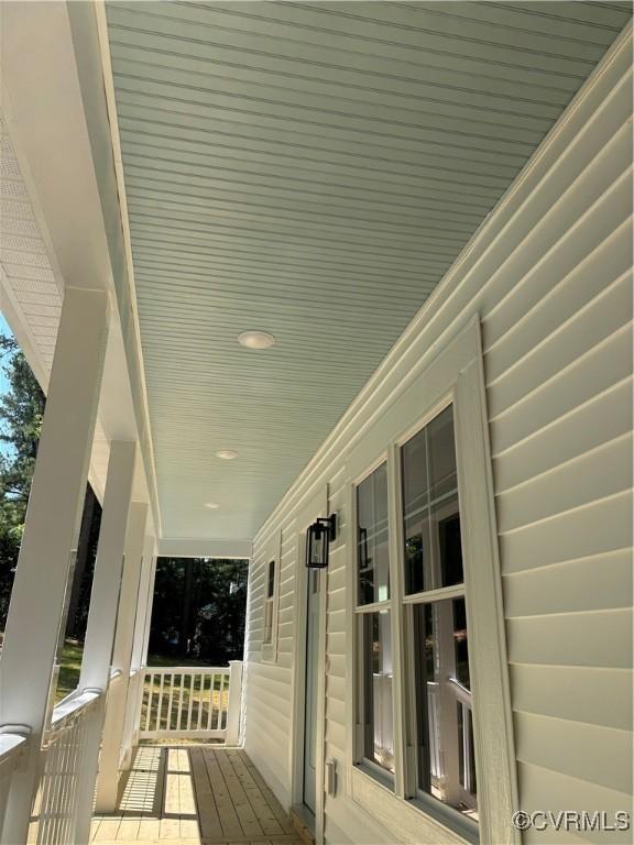 4006 Chesdin Blvd, Sutherland, VA 23885 - view of wooden porch