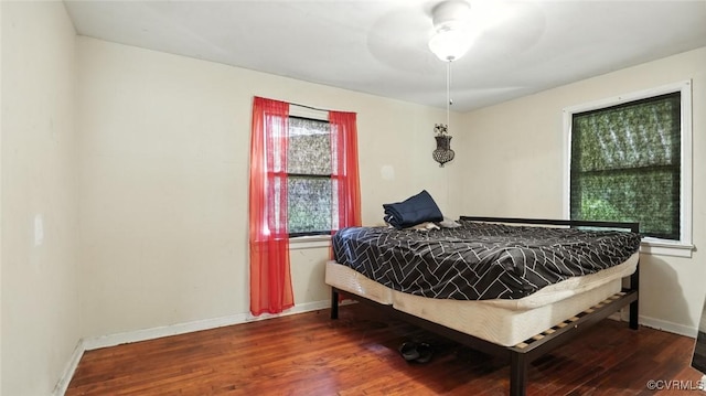 17 E 31st St, Richmond, VA 23224 - bedroom with wood finished floors and baseboards
