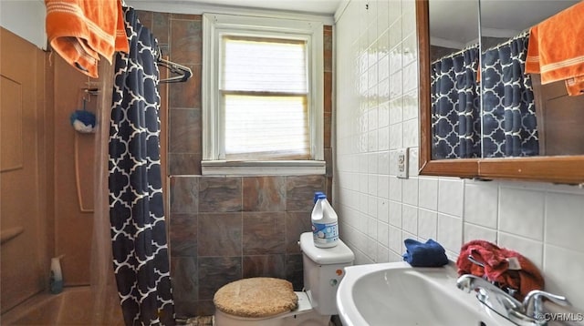 17 E 31st St, Richmond, VA 23224 - bathroom with plenty of natural light, tile walls, a shower with shower curtain, and tasteful backsplash