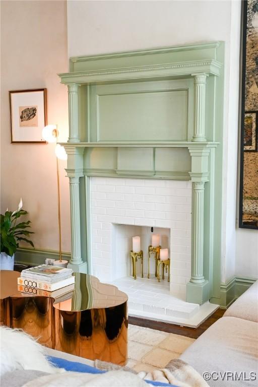 7 N Davis Ave, Richmond, VA 23220 - detailed view of a brick fireplace and ornate columns