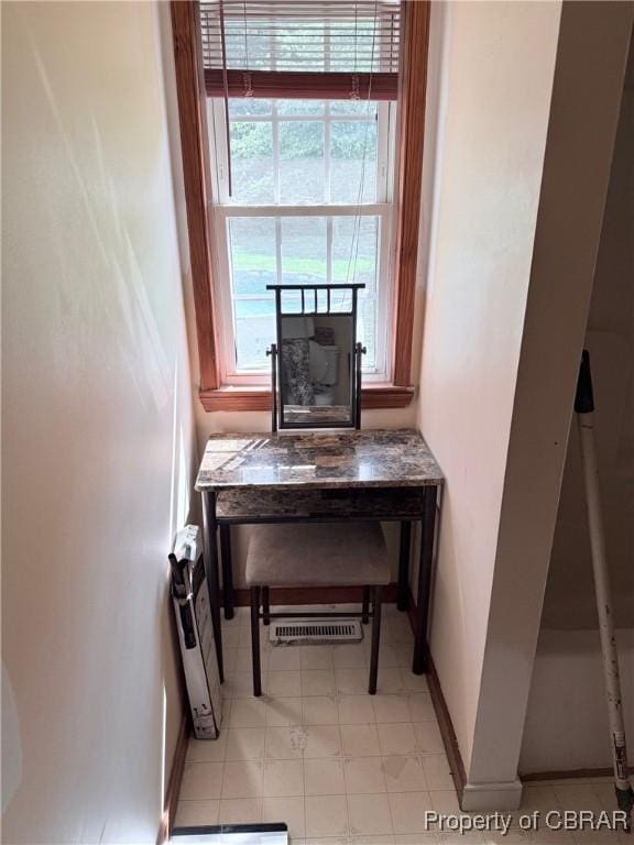 162 Twin Oaks Rd, Water View, VA 23180 - detailed view of baseboards