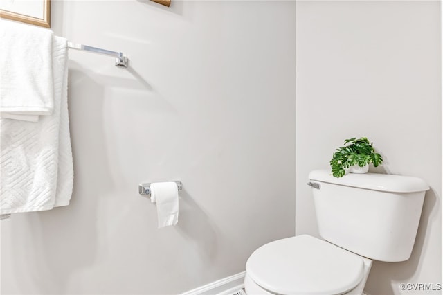 6118 Pond Grass Rd, Mechanicsville, VA 23111 - half bathroom featuring toilet and baseboards