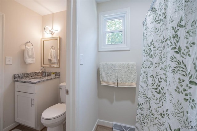 4205 W End Dr, Henrico, VA 23294 - full bathroom with vanity and curtained shower