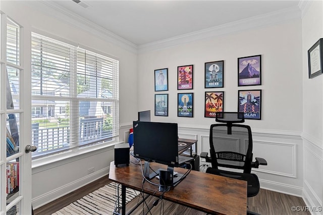 7012 Hapsburg Ct, Henrico, VA 23231 - office area featuring wood finished floors, crown molding, and a wainscoted wall