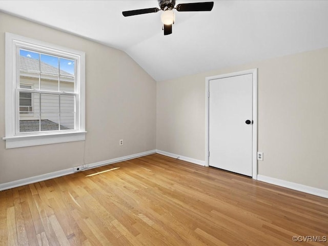 3303 Woodrow Ave, Richmond, VA 23222 - bonus room featuring light wood-type flooring, vaulted ceiling, and ceiling fan