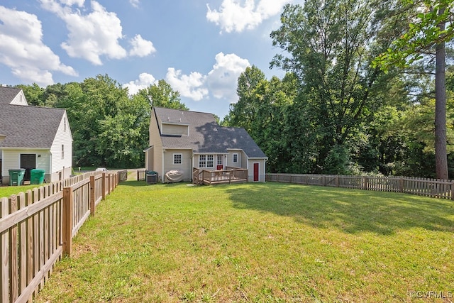 1014 Pennsylvania Ave, Glen Allen, VA 23060 - back of property with a deck and a fenced backyard