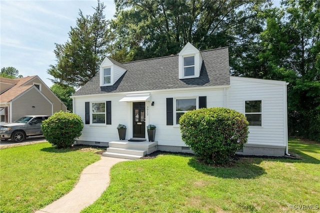 3912 Alma Ave, Henrico, VA 23222 - cape cod-style house with roof with shingles, crawl space, and a front lawn