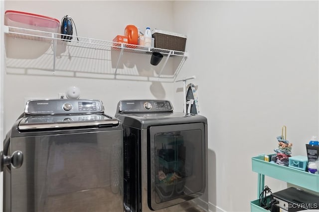 3636 Knighton Cir, Midlothian, VA 23112 - washroom featuring washer and clothes dryer and baseboards
