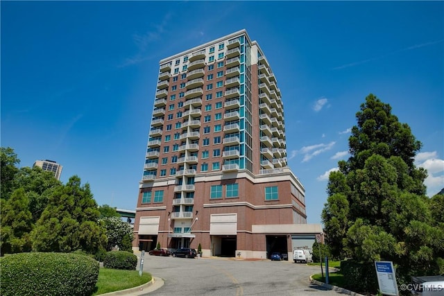 301 Virginia St Unit U1607, Richmond, VA 23219 - photo 2
