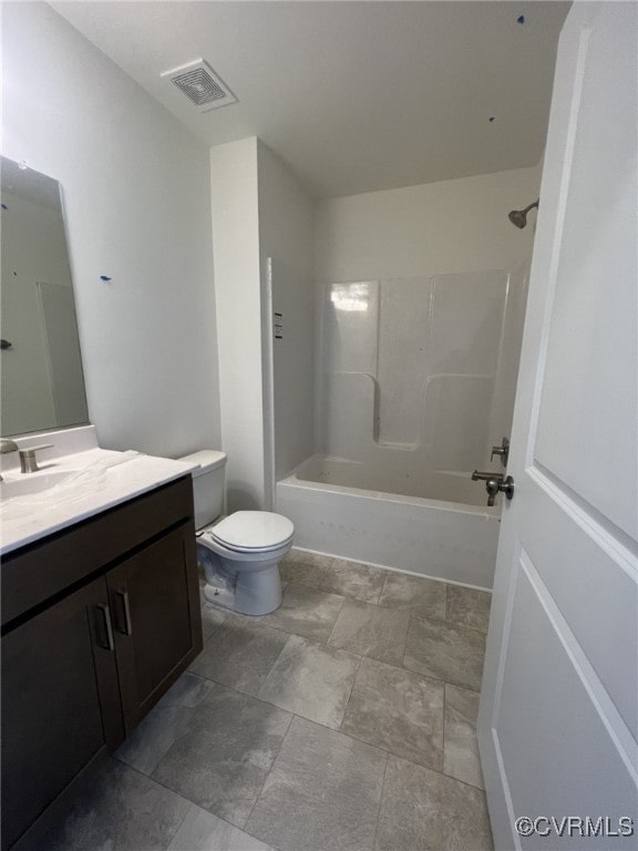 4917 Bailey Woods Ln, Midlothian, VA 23112 - full bathroom with vanity and bathing tub / shower combination