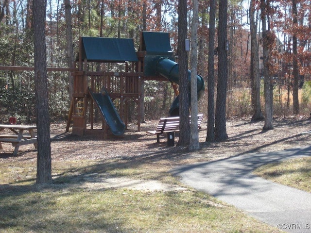 9524 Simonsville Rd, Midlothian, VA 23112 - view of community playground