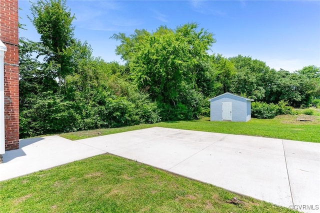 521 S Sycamore St, Petersburg, VA 23803 - view of patio / terrace with a shed