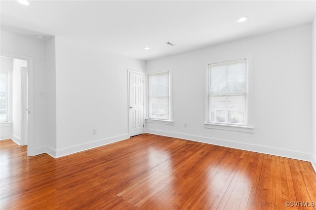 521 S Sycamore St, Petersburg, VA 23803 - unfurnished room with hardwood / wood-style flooring and recessed lighting