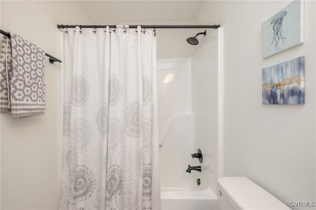3211 Fox Chase Dr, Midlothian, VA 23112 - full bathroom with shower / bath combination with curtain and toilet