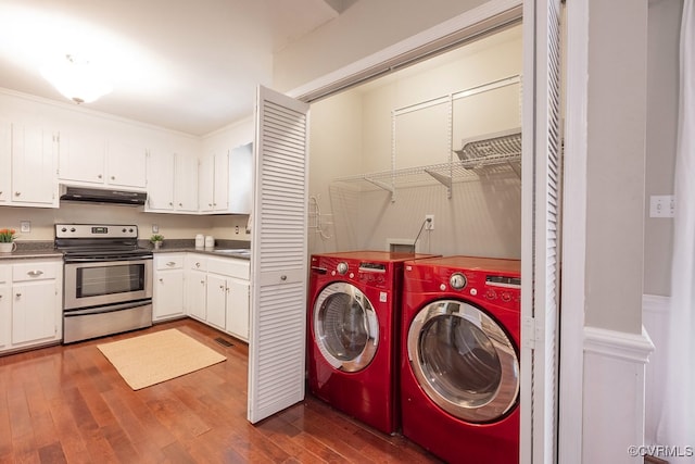 2713 Brookforest Rd, Midlothian, VA 23112 - laundry area with washer and dryer and dark wood-style floors