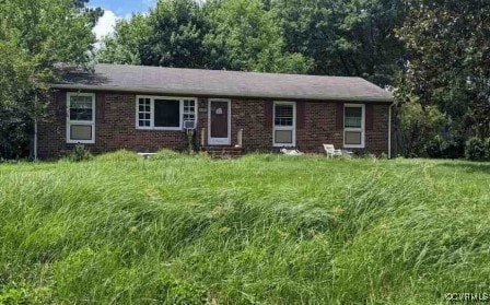 7101 Bonniefield Dr, Mechanicsville, VA 23111 - single story home featuring brick siding and entry steps