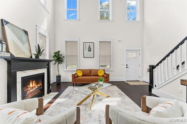210 Minor St, Richmond, VA 23222 - living area featuring a high ceiling, plenty of natural light, and a premium fireplace