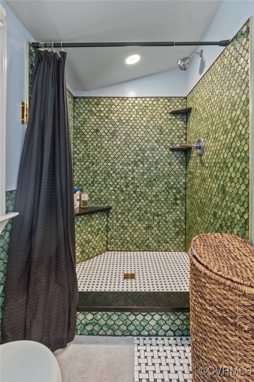 3942 Hickory Rd, Richmond, VA 23235 - full bathroom featuring tiled shower