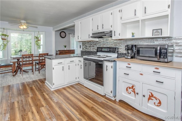 5001 Gention Rd, Chesterfield, VA 23832 - kitchen featuring electric stove, under cabinet range hood, stainless steel microwave, a peninsula, and a ceiling fan