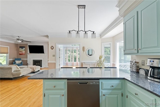 3608 Tyverton Ct, Henrico, VA 23233 - kitchen featuring stainless steel dishwasher, a peninsula, ceiling fan, ornamental molding, and dark stone countertops