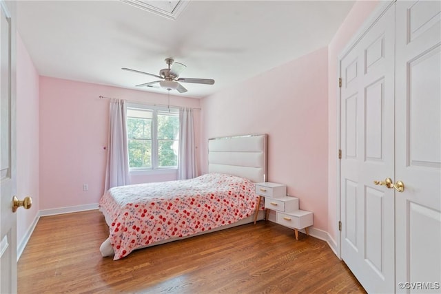 3608 Tyverton Ct, Henrico, VA 23233 - bedroom with wood finished floors and ceiling fan
