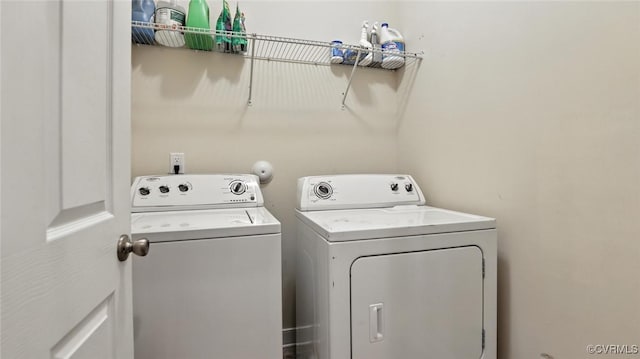3809 Crows Nest Ct, Hopewell, VA 23860 - laundry area featuring independent washer and dryer