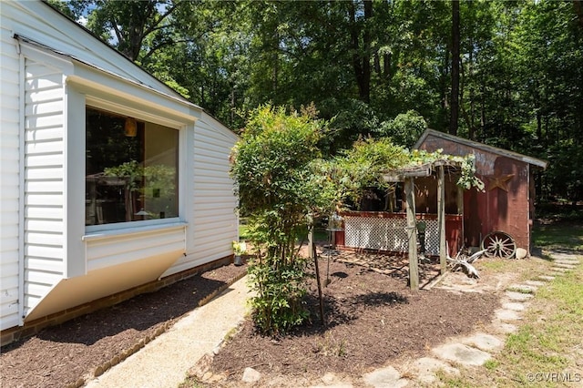 4116 Spring Run Rd, Mechanicsville, VA 23116 - view of yard with a storage shed