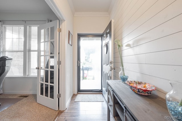 9545 Thornecrest Dr, Mechanicsville, VA 23116 - doorway with ornamental molding and wood finished floors