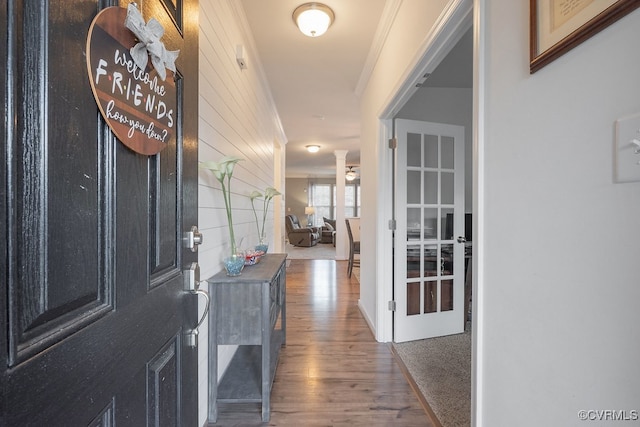 9545 Thornecrest Dr, Mechanicsville, VA 23116 - entrance foyer featuring ornamental molding and wood finished floors