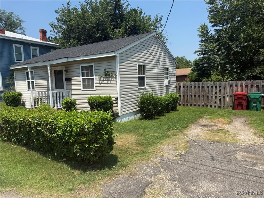 39 Walnut Ln, Petersburg, VA 23803 - view of home's exterior