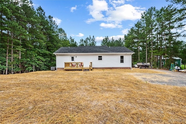 487 Deep Landing Rd, Tappahannock, VA 22560 - back of property with a deck