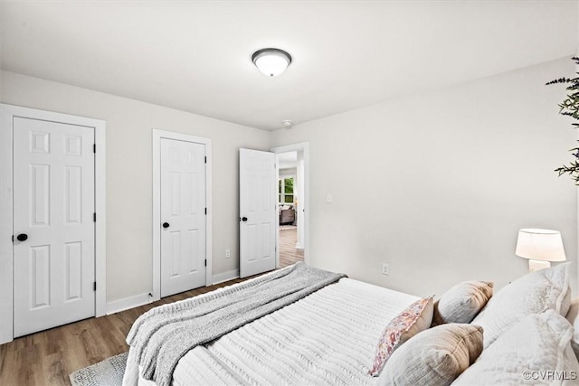 487 Deep Landing Rd, Tappahannock, VA 22560 - bedroom featuring wood finished floors and baseboards