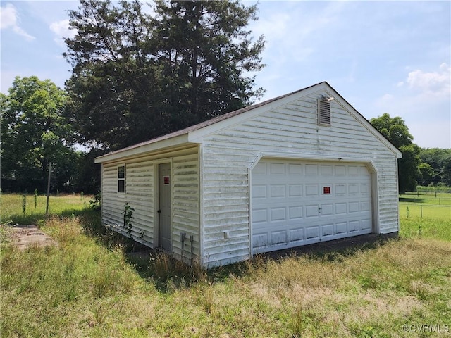 25521 Ferndale Rd, Petersburg, VA 23803 - view of detached garage