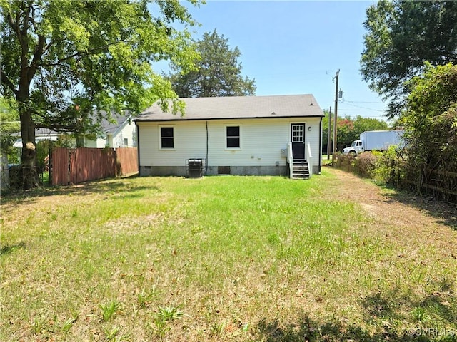 5102 Randall Ave, Henrico, VA 23231 - rear view of property featuring entry steps and crawl space