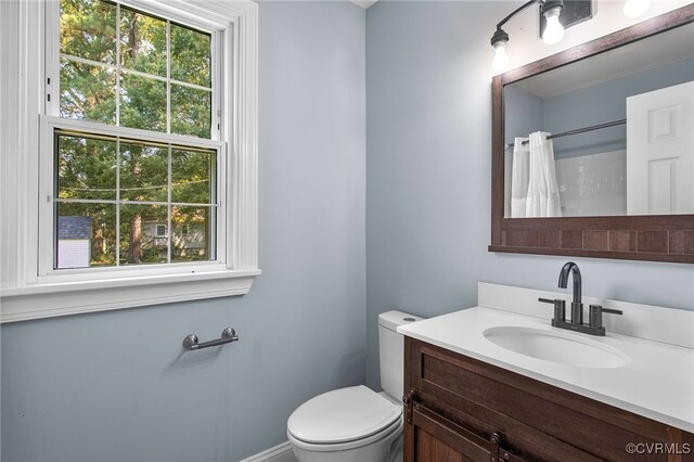2803 Drewrys Bluff Rd, Chesterfield, VA 23237 - full bathroom featuring vanity and curtained shower